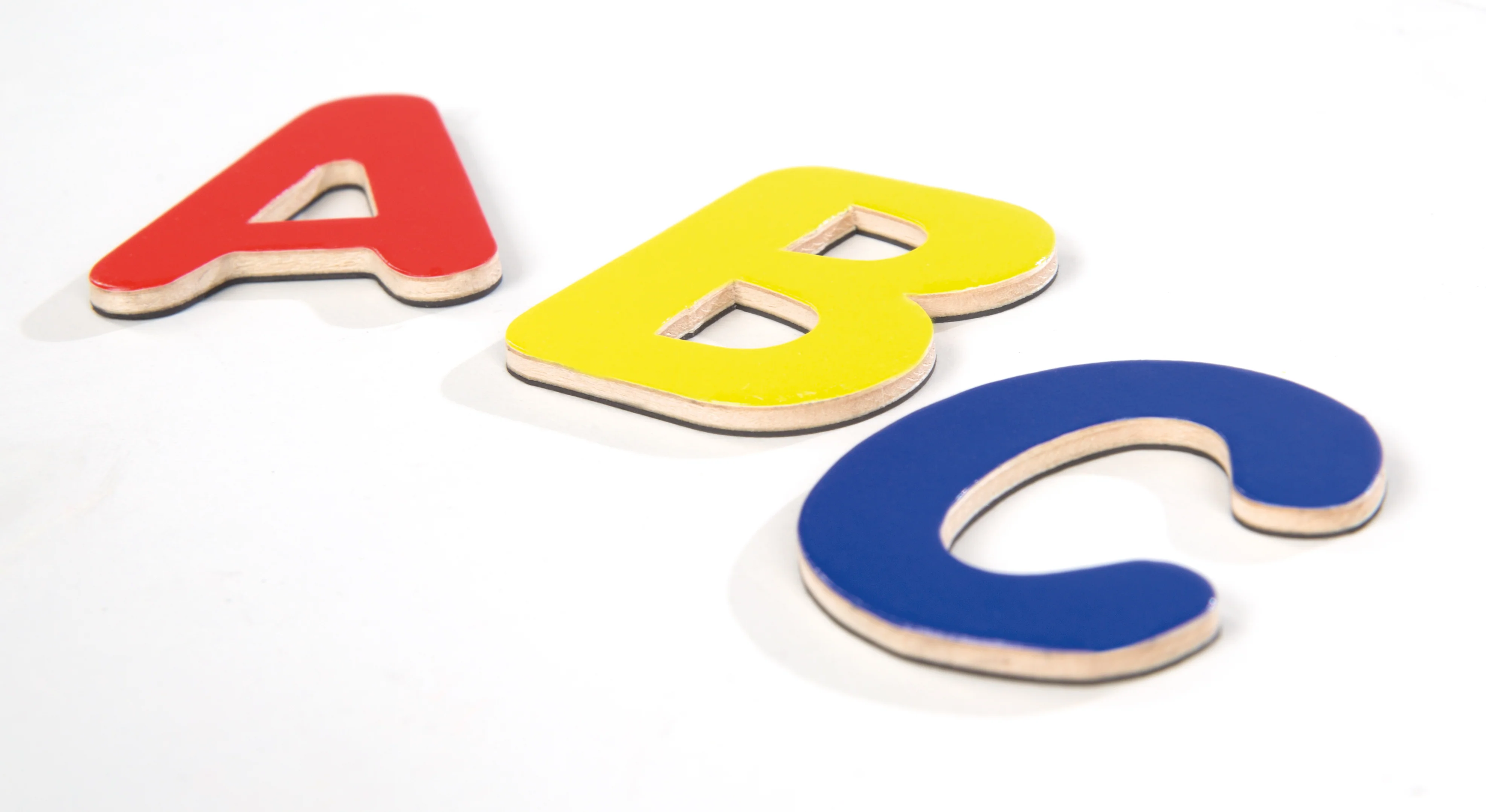 Magnetbuchstaben, ABC Set 31 tlg, Magnetpins aus Holz, Schul-Spielzeug für Kinder - Image 4