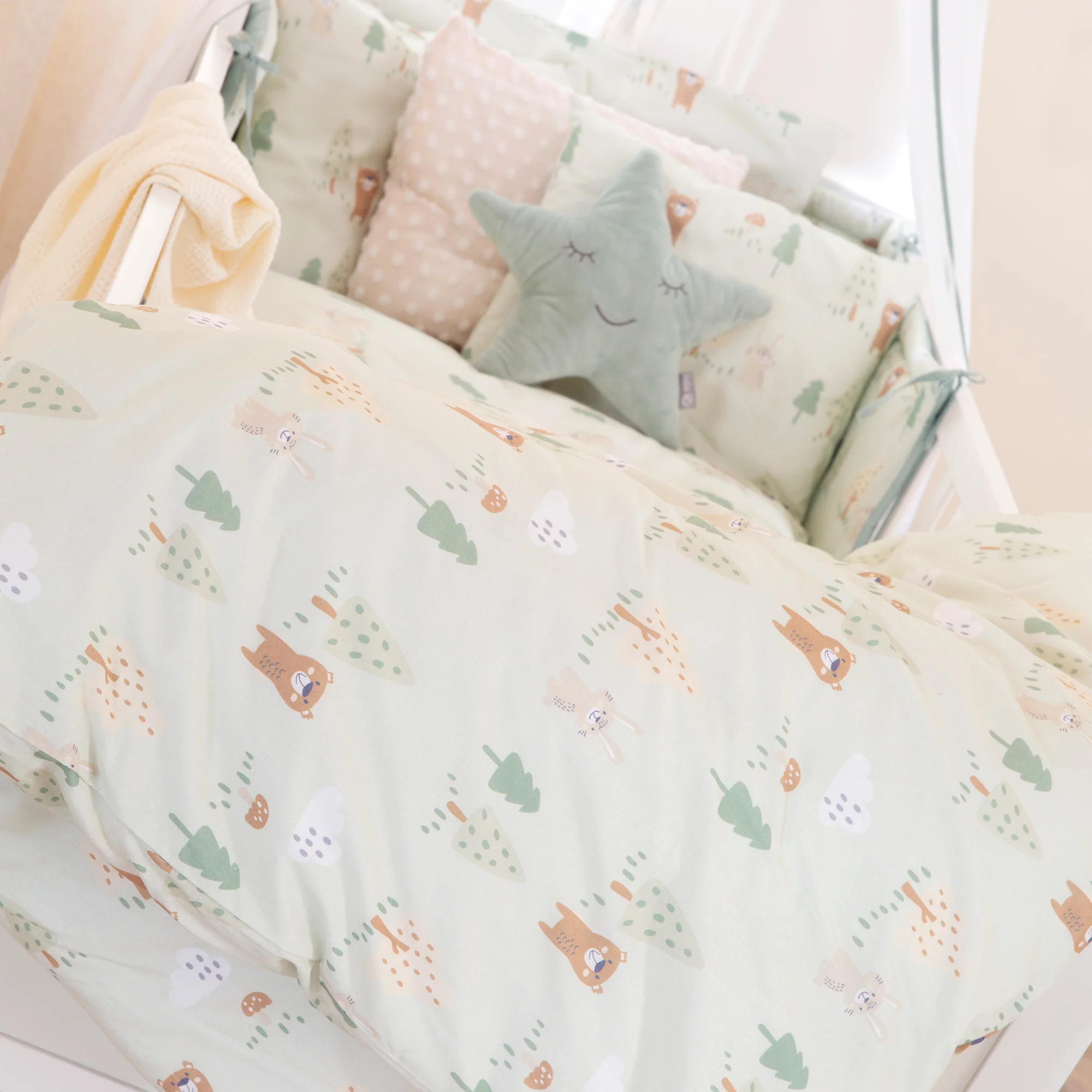 Bettset 70 x 140 cm 'Woodland Buddies' - Umbaubares Kinderbett mit Zubehör - Sanfte Farben - Image 4