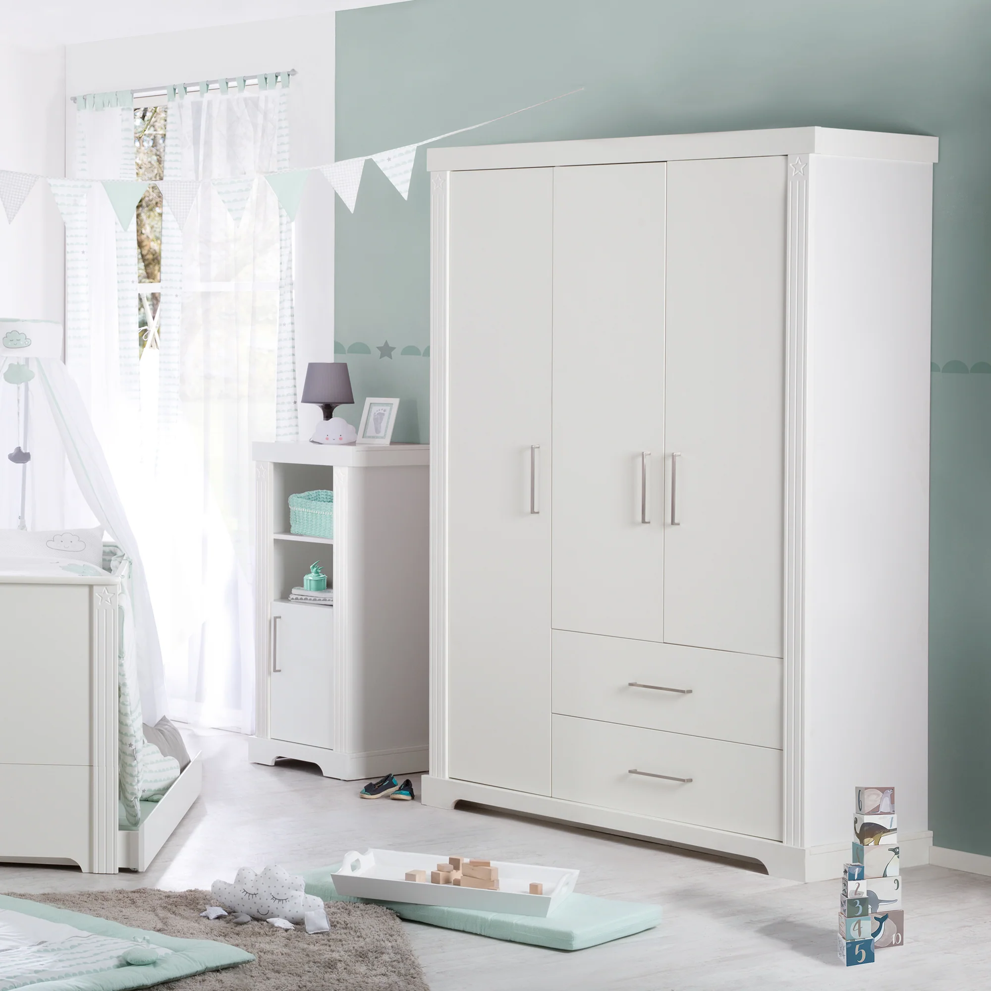 Möbelset 'Maxi' inkl. Kombi-Bett 70 x 140 cm, Wickelkommode & 3-türigem Kleiderschrank, weiß - Image 14