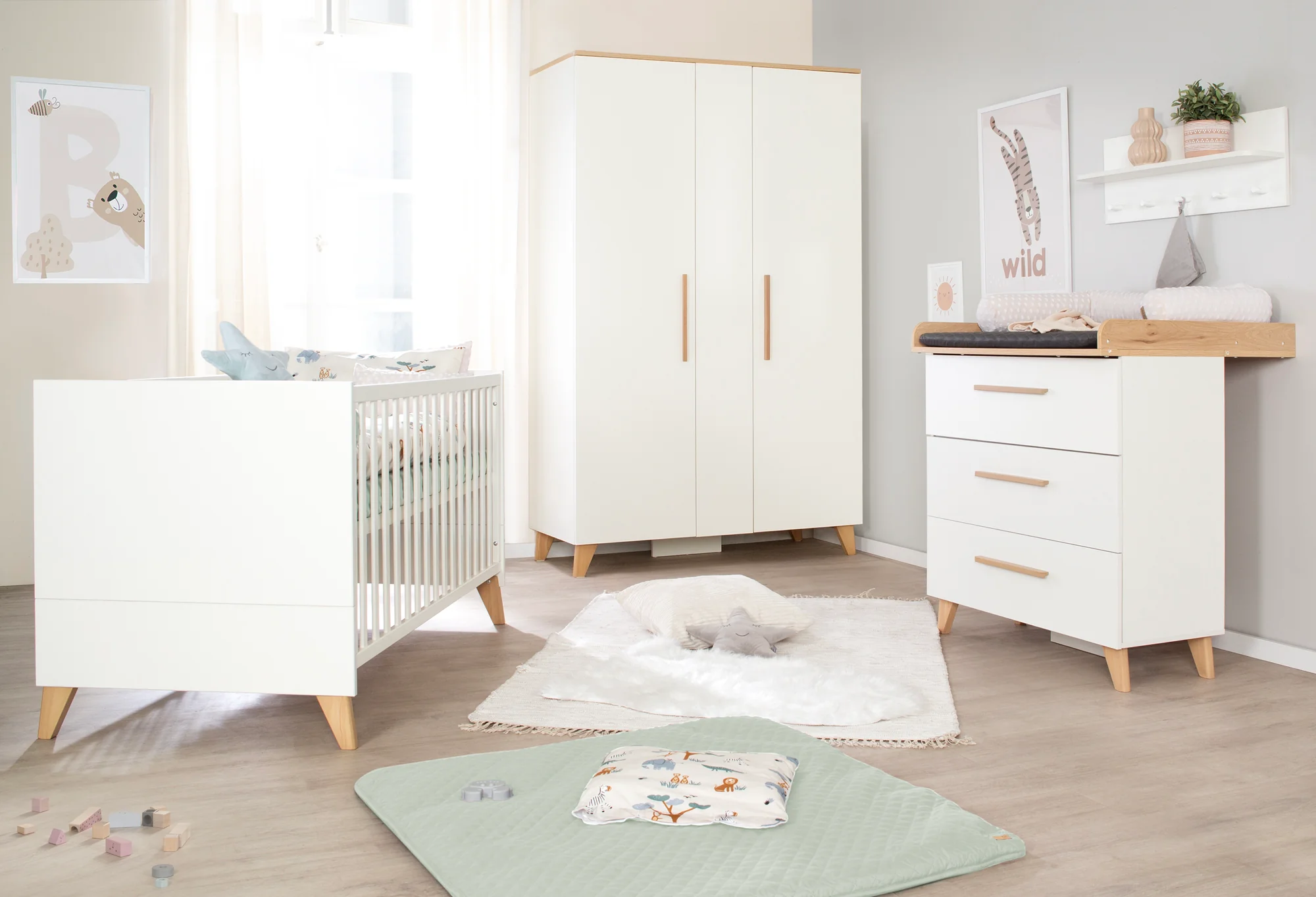 Zimmerset 'Leon' 3-teilig - Kombi-Bett 70x140 + Kommode + Schrank 2,5-türig - Weiß / Eiche
