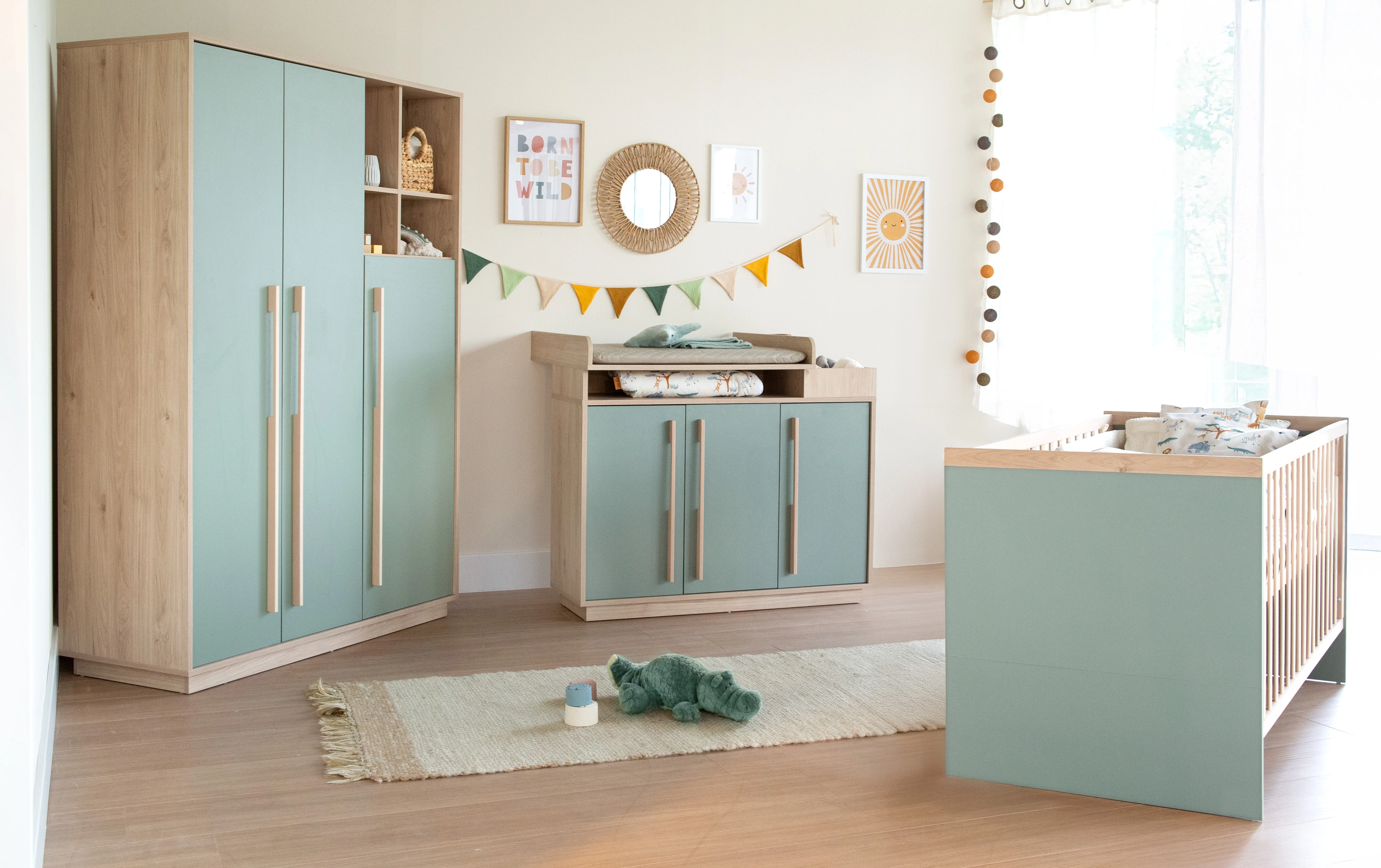 Babyzimmer 'Selva' 3-teilig - Offene Fächer & Soft Close - Reed Green / Virginia Chestnut - Image 6