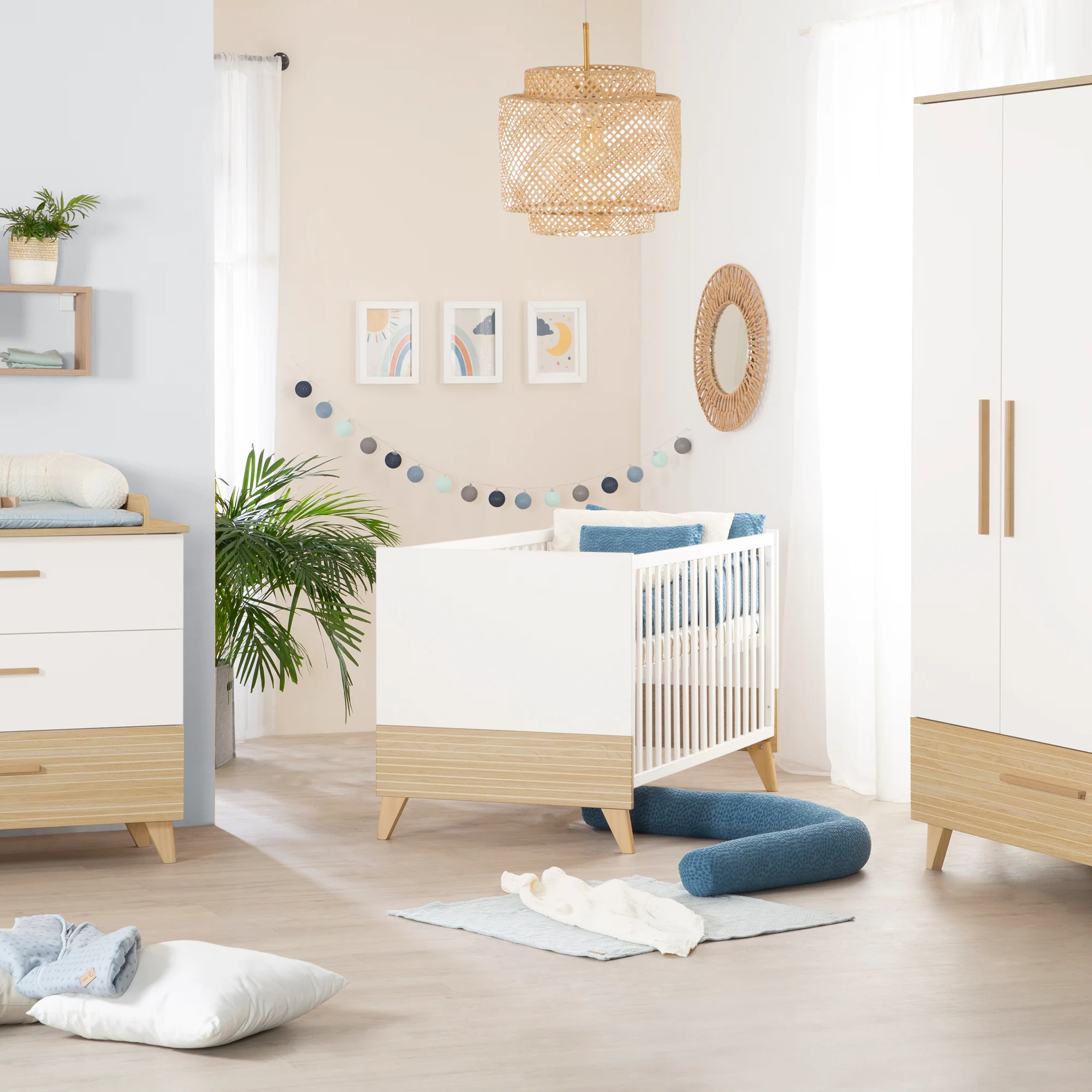 Babyzimmerset 'Theo' 3-teilig - Bett 70x140 + Wickelkommode + Kleiderschrank - Weiß / Eiche - Image 11
