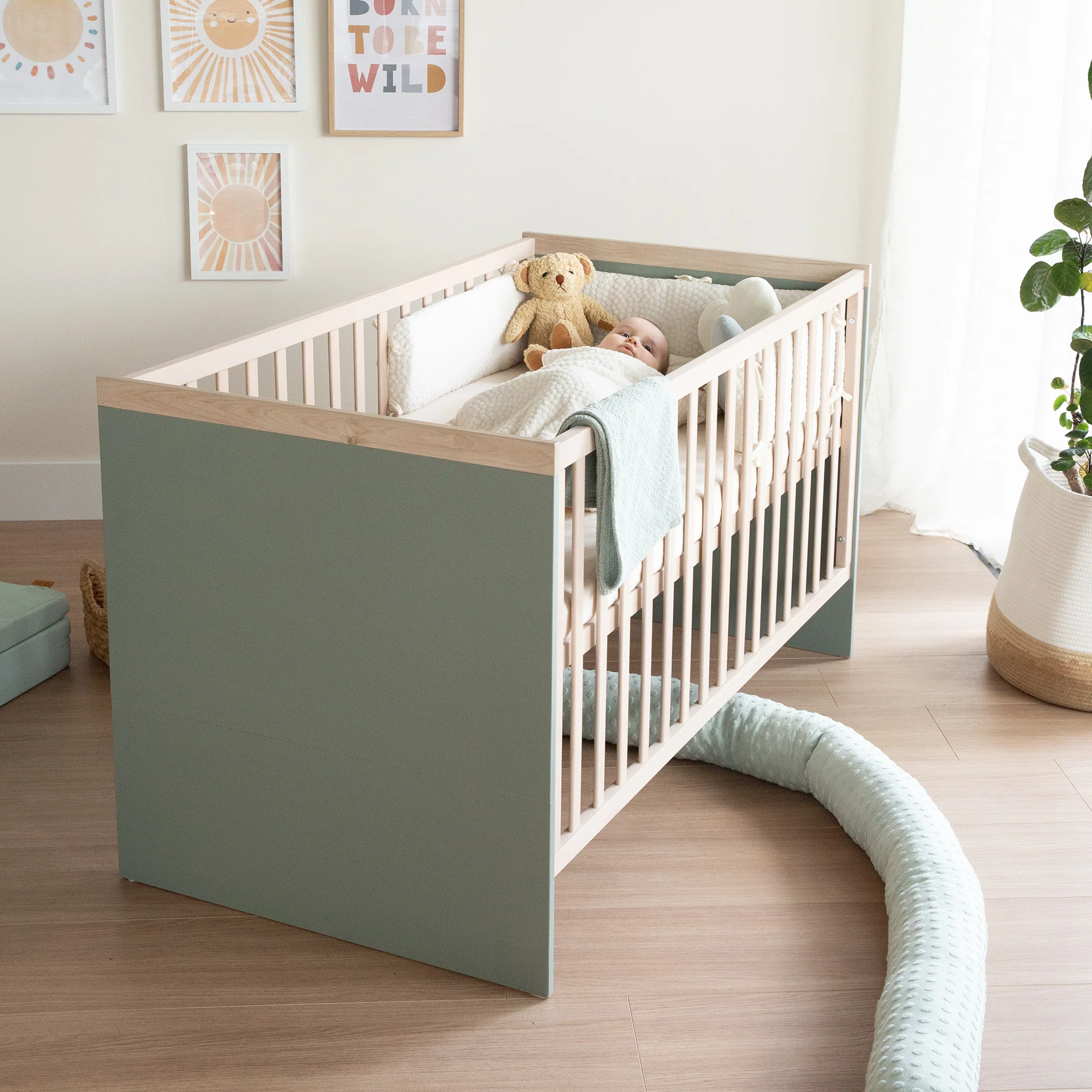Möbelset 2-teilig 'Selva' - Babybett 70x140 + Wickelkommode - Reed Green / Virginia Chestnut - Image 21