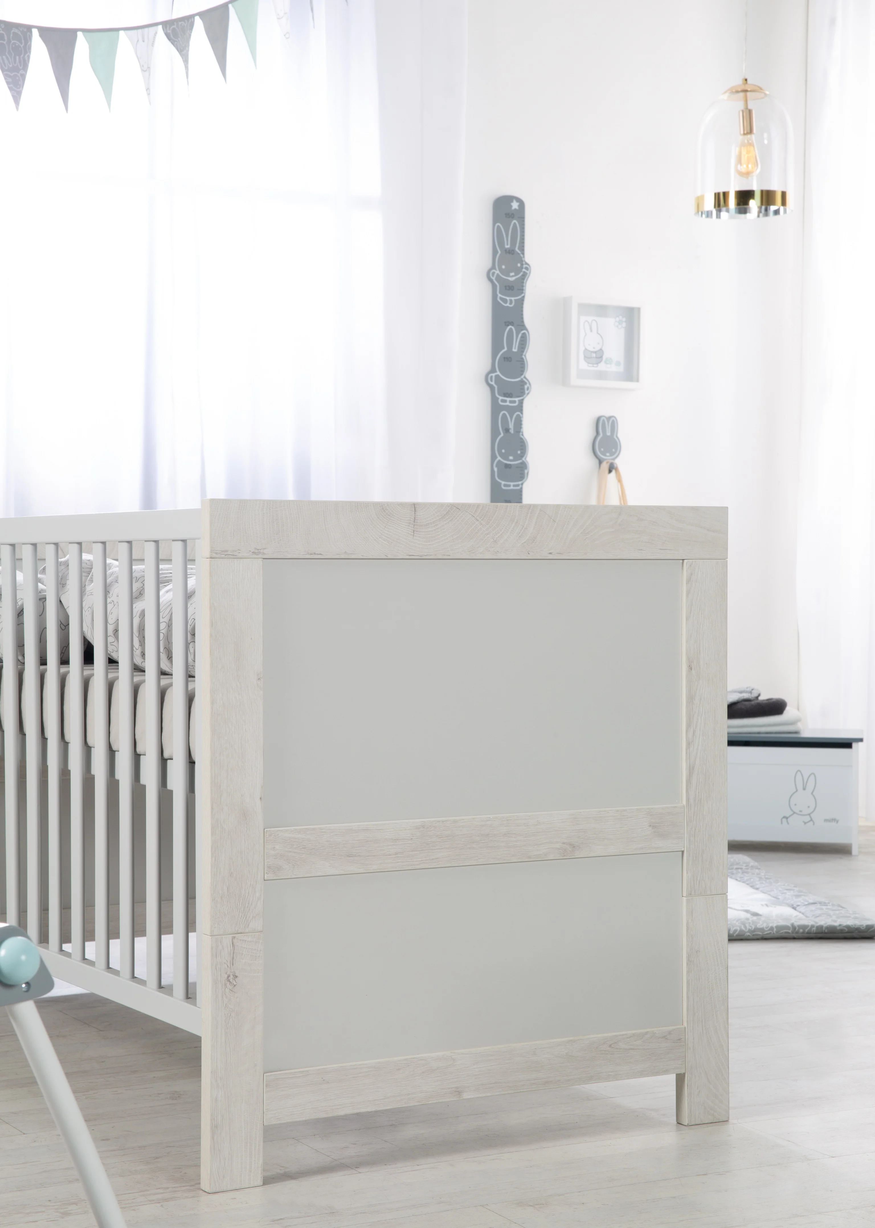 Möbelset 'Mila', inkl. Baby-/ Kinderbett 70 x 140 cm & Wickelkommode, grau/weiß - Image 5