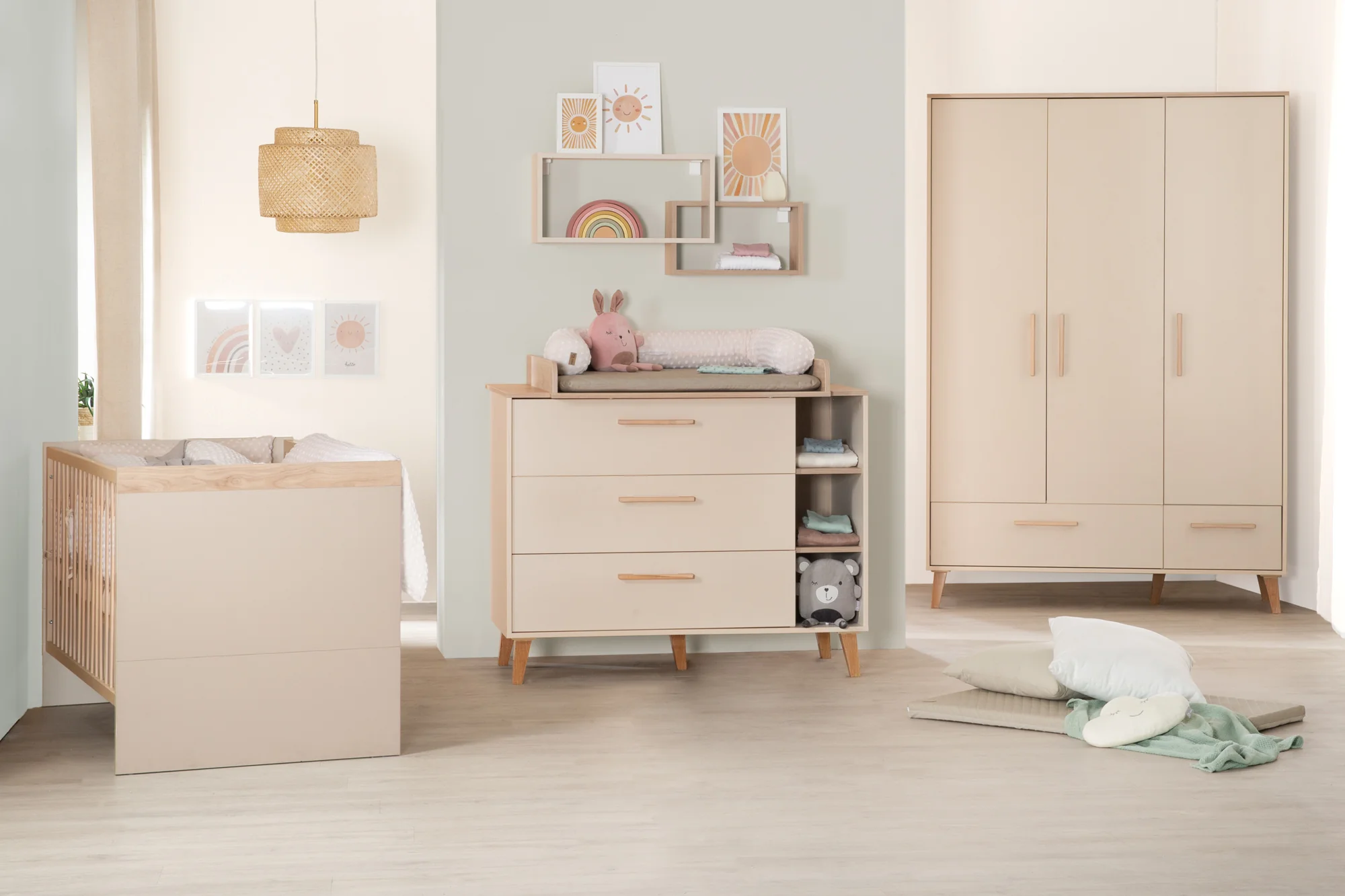 Kleiderschrank 'Jil' 3-türig mit 2 Schubladen - Cashmere / Chestnut - Image 3
