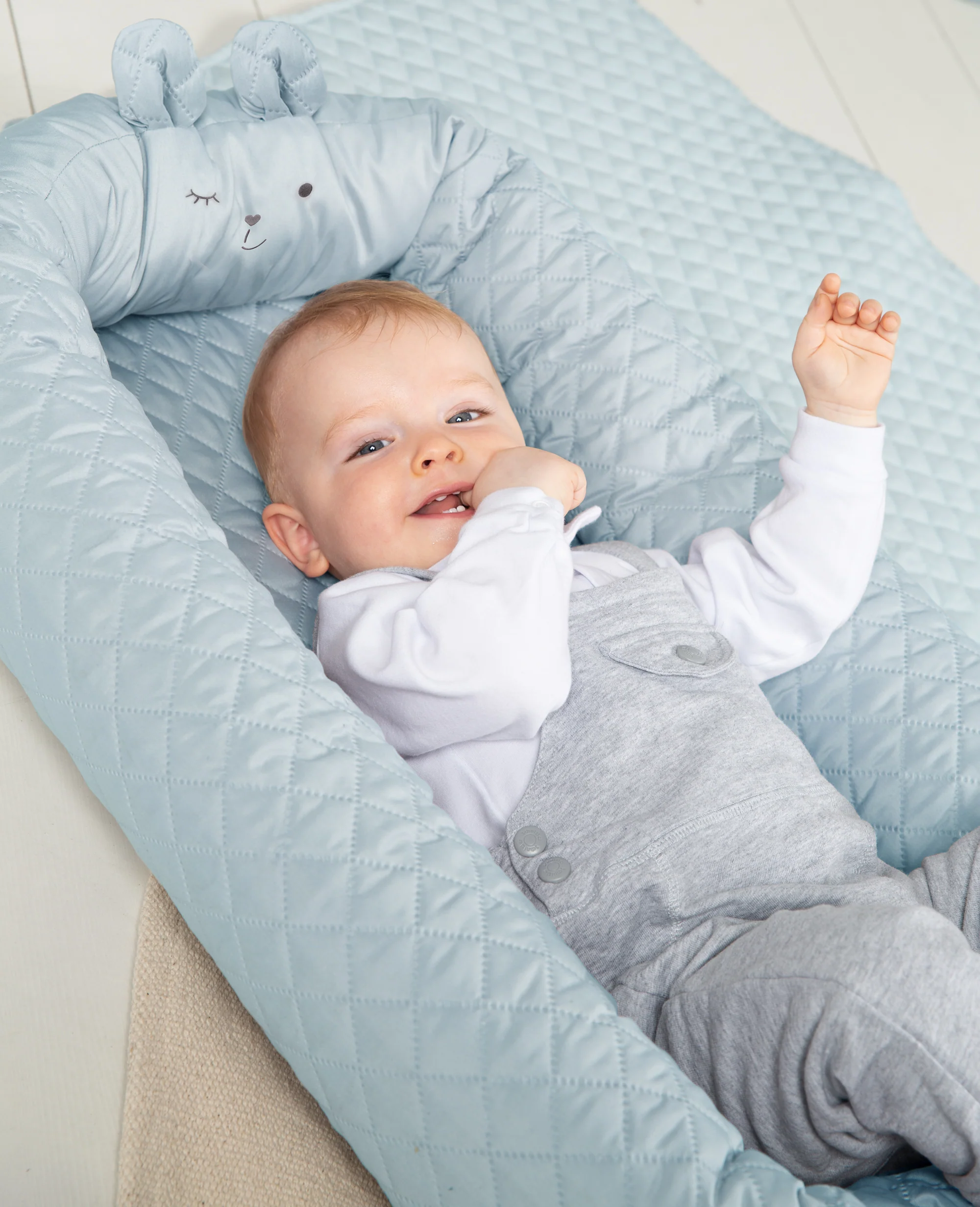 Babylounge 'roba Style' - Kuschelnest mit Bären-Gesicht 'Benny' - Reisebett & Wickelauflage - Hellblau - Image 7