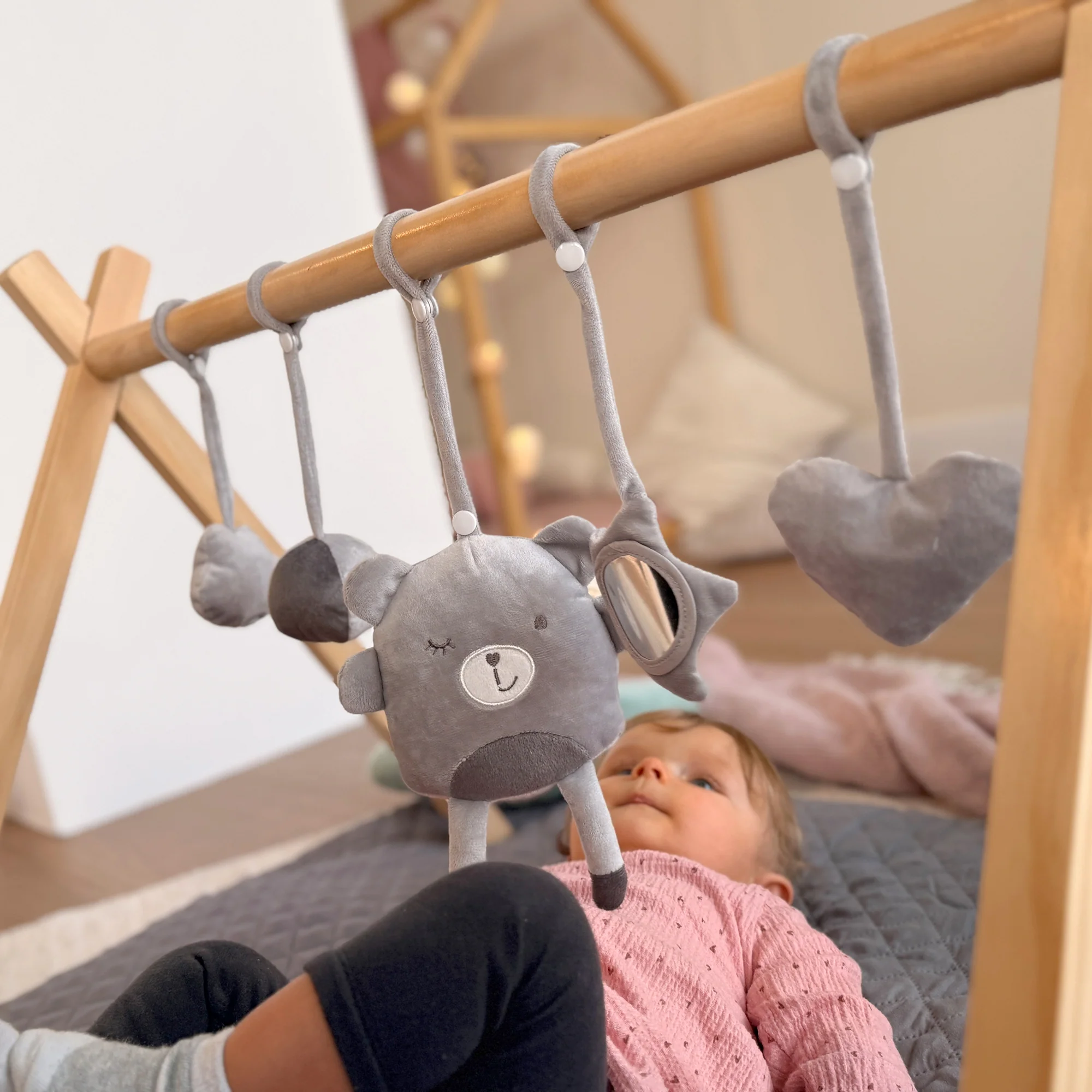Baby-Spieltrapez nach Montessori-Prinzip  - Spiel- & Greiftrainer aus Holz - Natur - Image 7