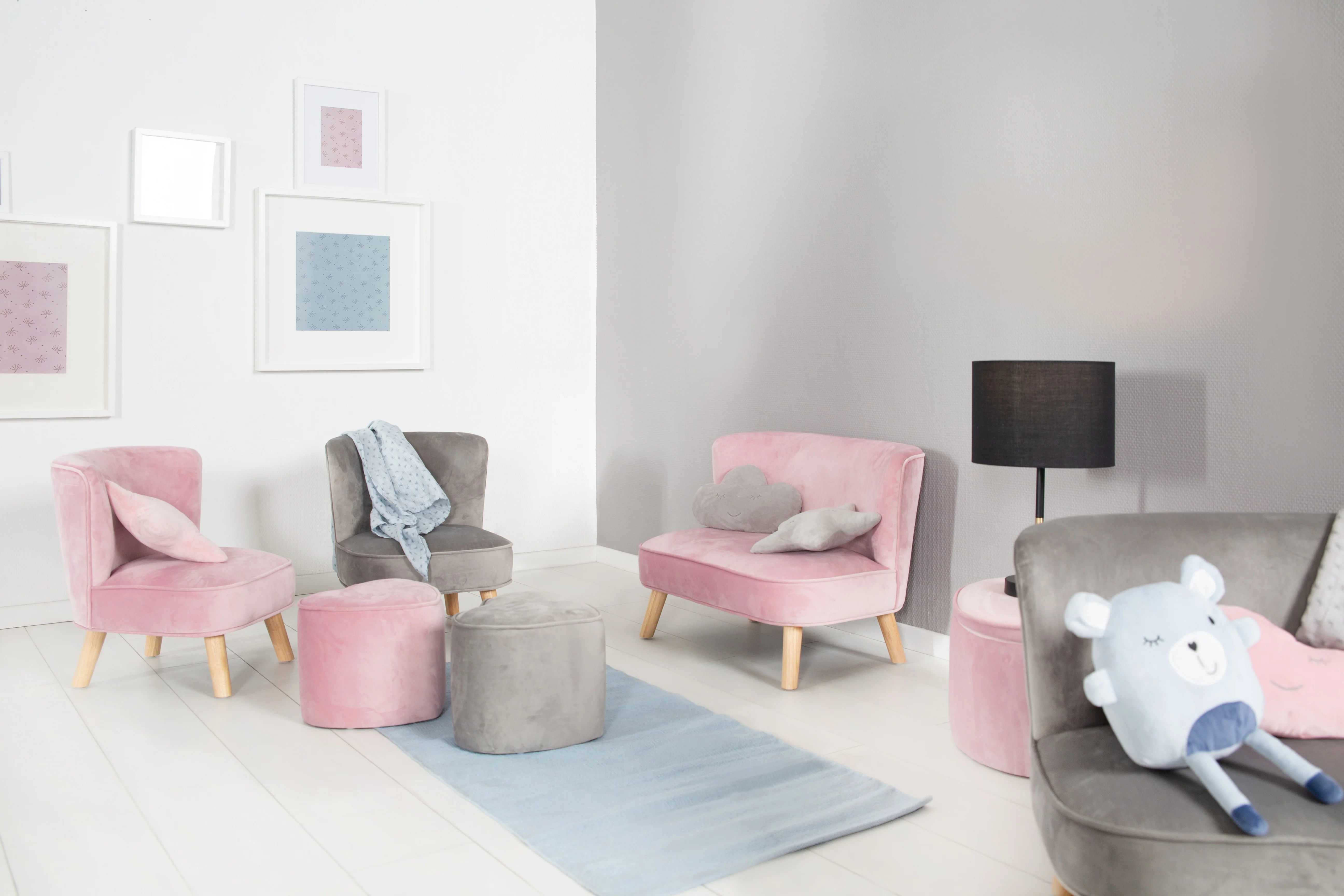 Kindersofa 'Lil Sofa' - Bequeme Kindercouch mit Holzfüßen - Samtstoff rosa - Image 7