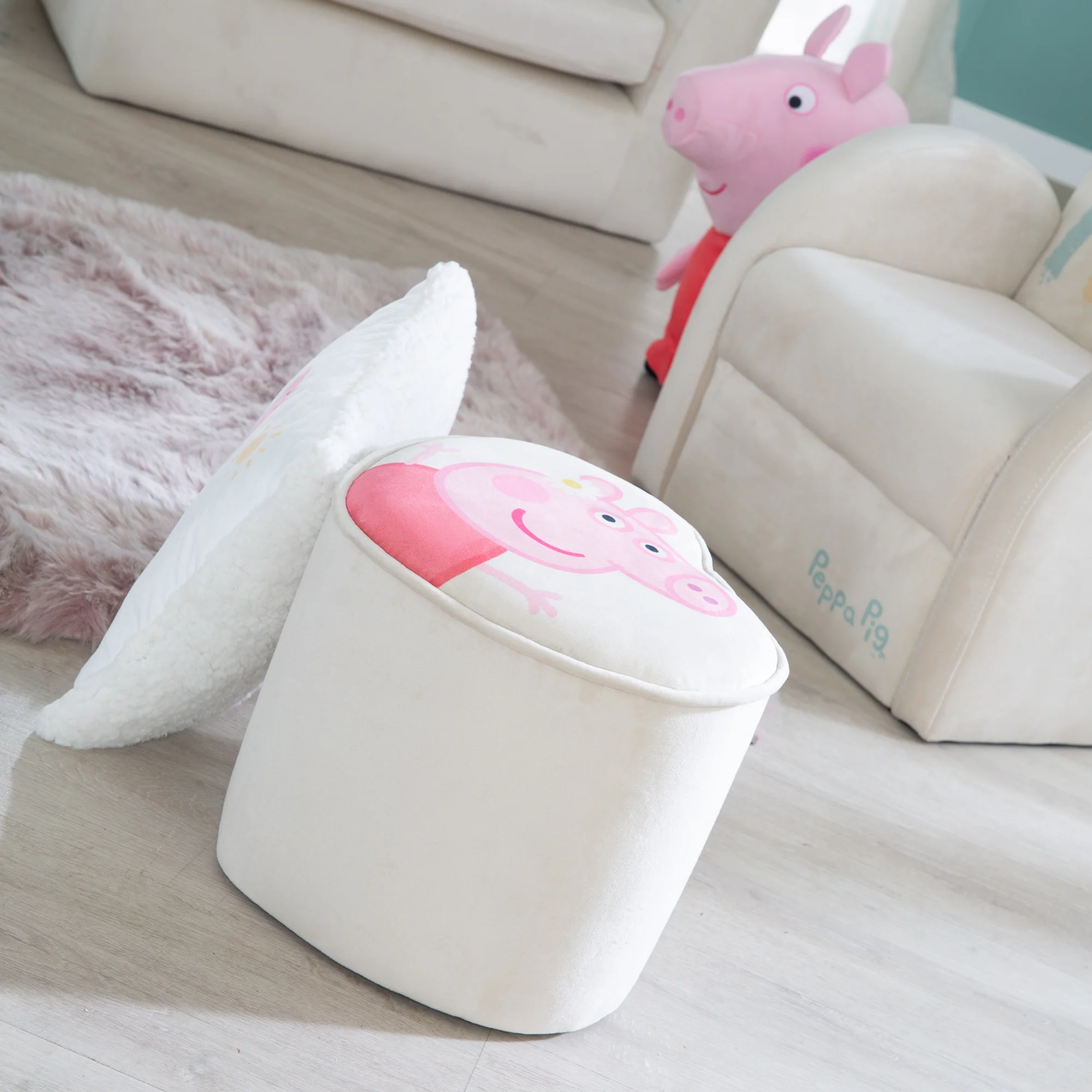 Kinderhocker 'Peppa Pig' in Herzform - Samtbezug in Beige - Rosa Peppa Motiv - Image 6