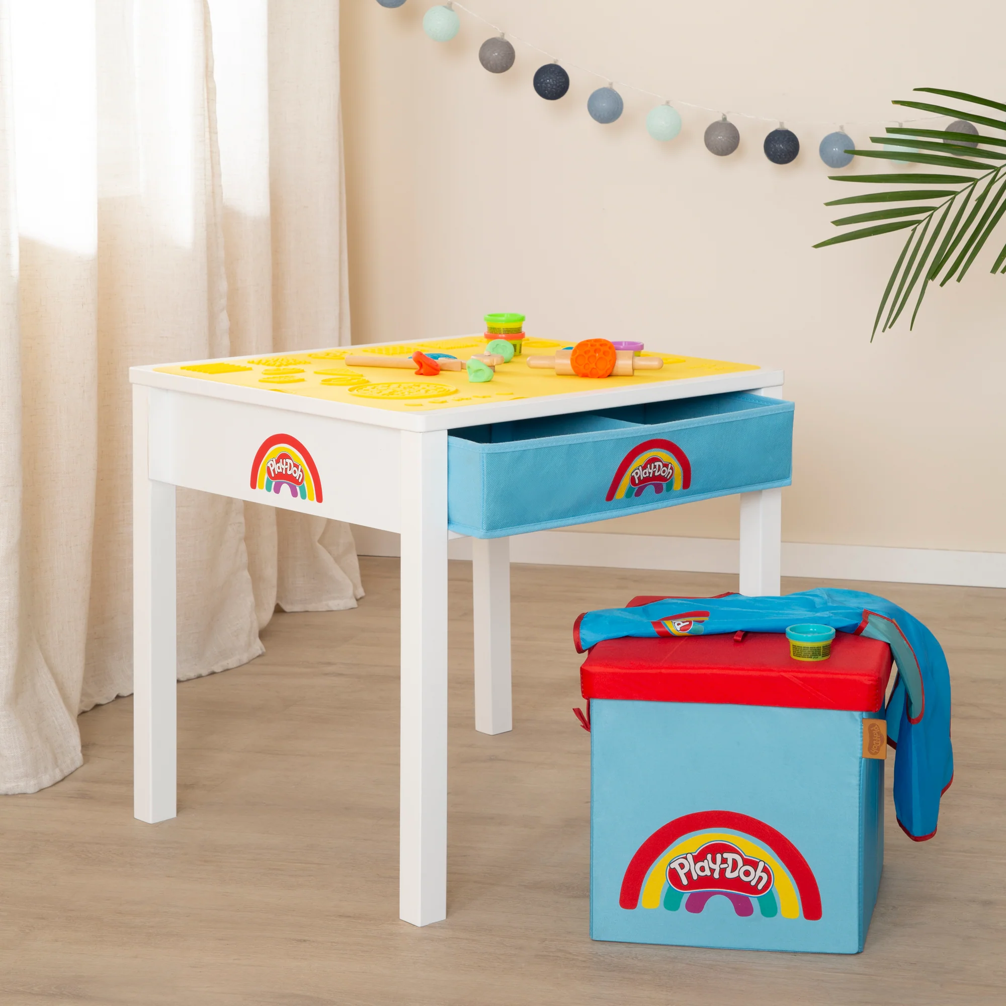 roba x Play-Doh Basteltisch mit Hocker mit 6 Knetdosen & Spielzubehör - Ab 3 Jahren - Image 2