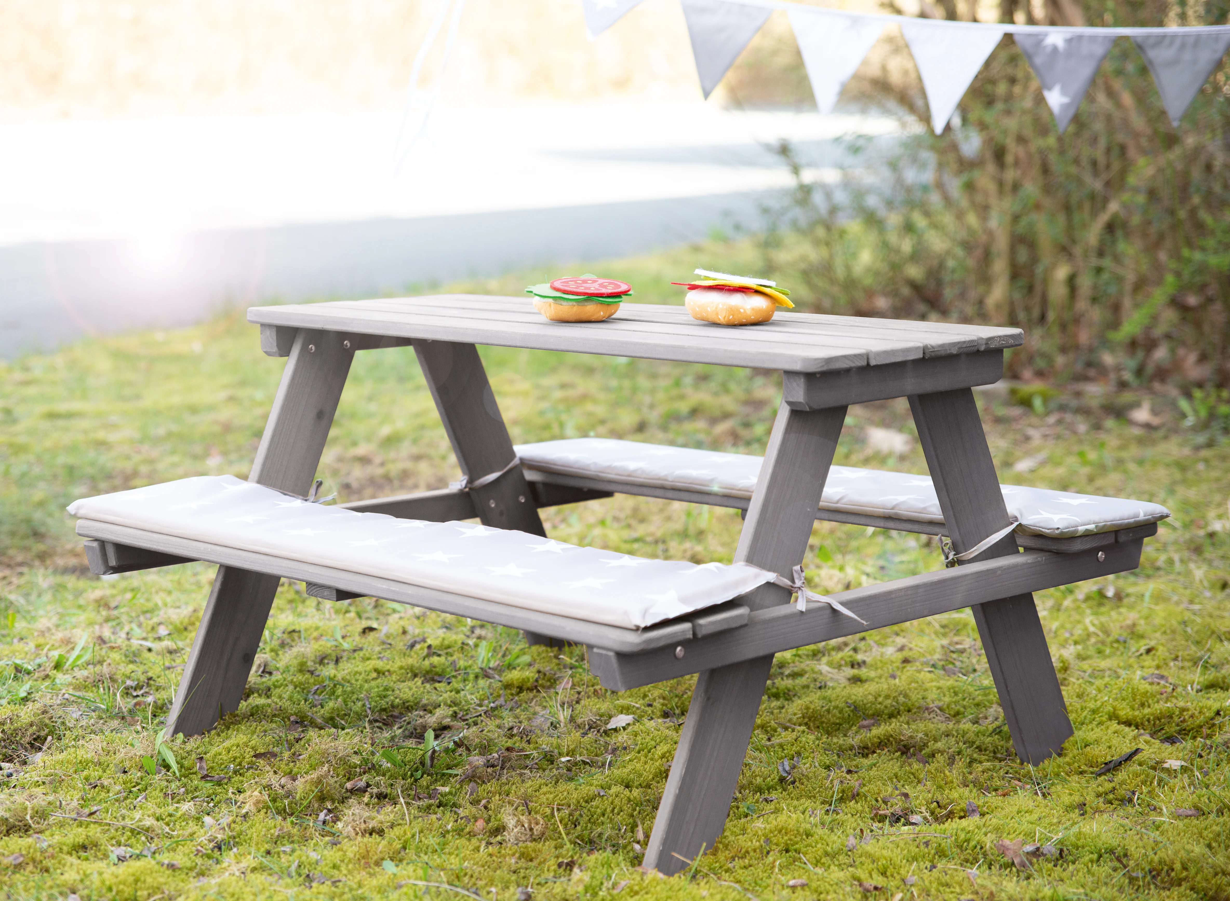 Kindersitzgruppe 'Outdoor+', wetterfeste Sitzgarnitur 'Picknick for 4', aus Massivholz, grau - Image 5