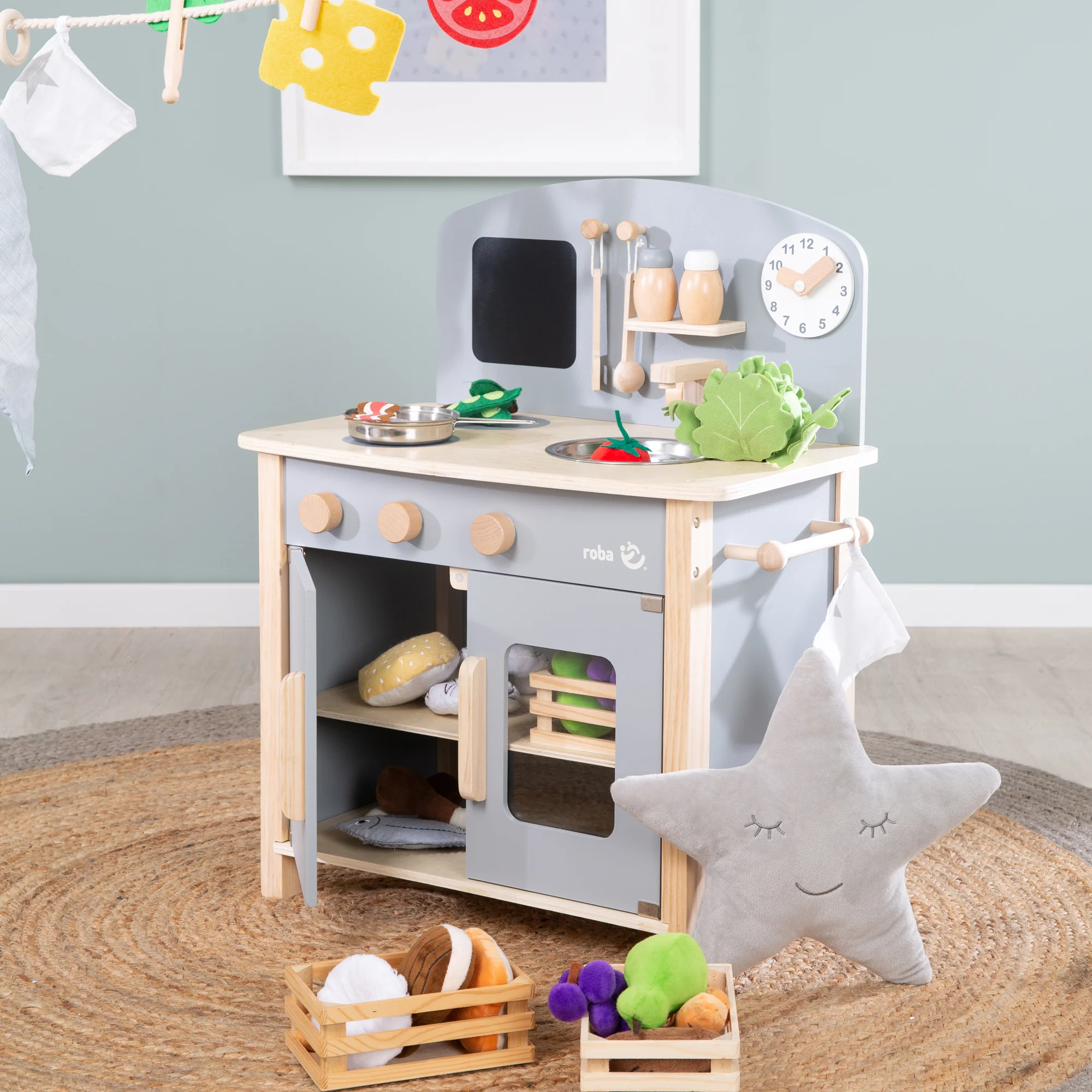 Spielküche grau/natur, mit 2 Kochstellen, Spüle, Wasserhahn & Zubehör - Image 6