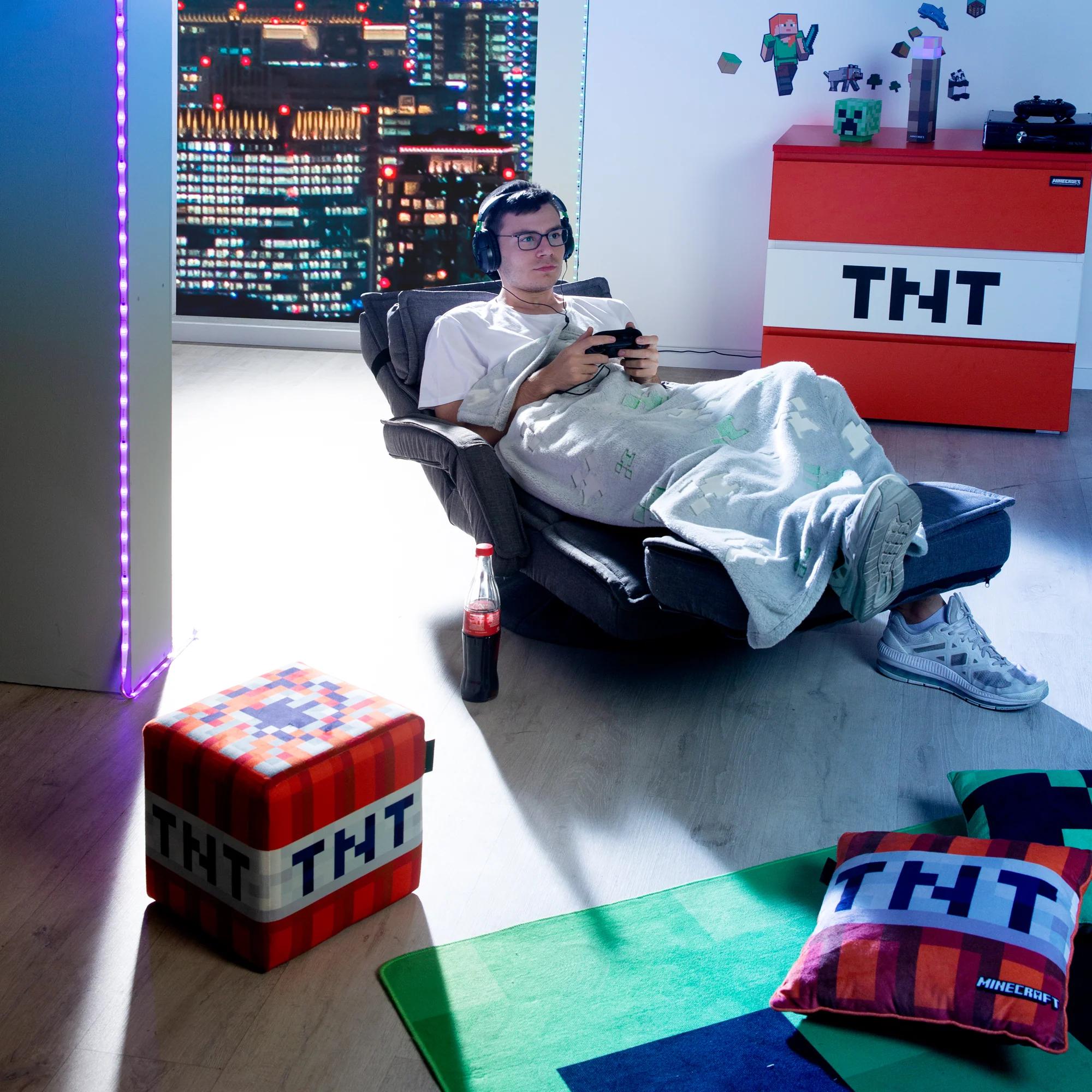 Gaming-Sessel 'Minecraft' mit Arm-, Bein- und Nackenstütze - inkl. Tastatur-Halterung - Image 18