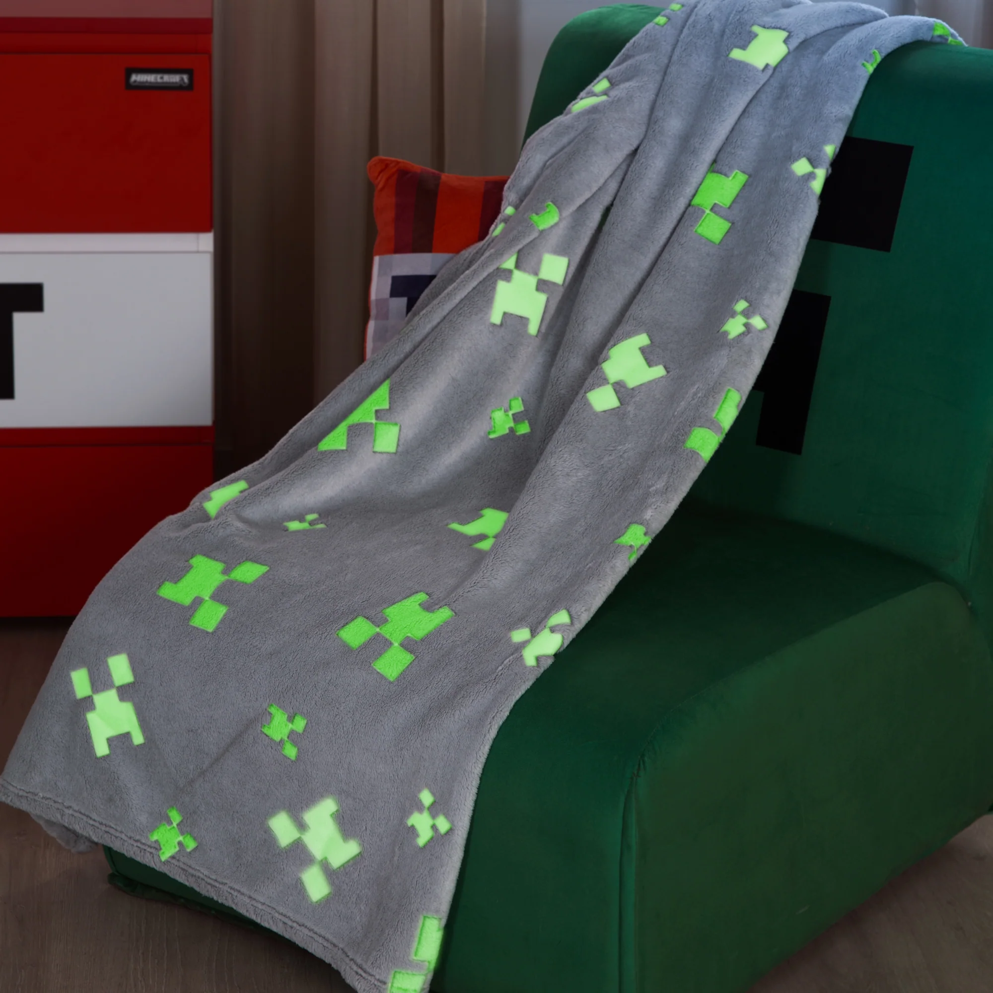 Kuscheldecke 'Minecraft' mit Glow-in-the-Dark-Funktion - Hellgrau / Grün - Image 2