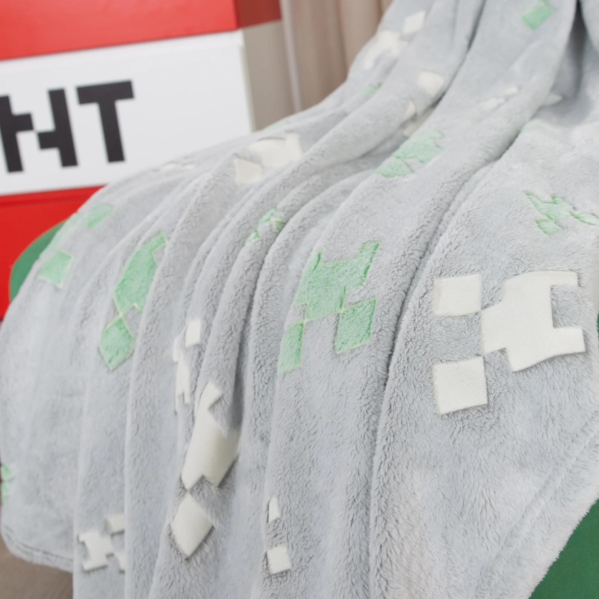 Kuscheldecke 'Minecraft' mit Glow-in-the-Dark-Funktion - Hellgrau / Grün - Image 8