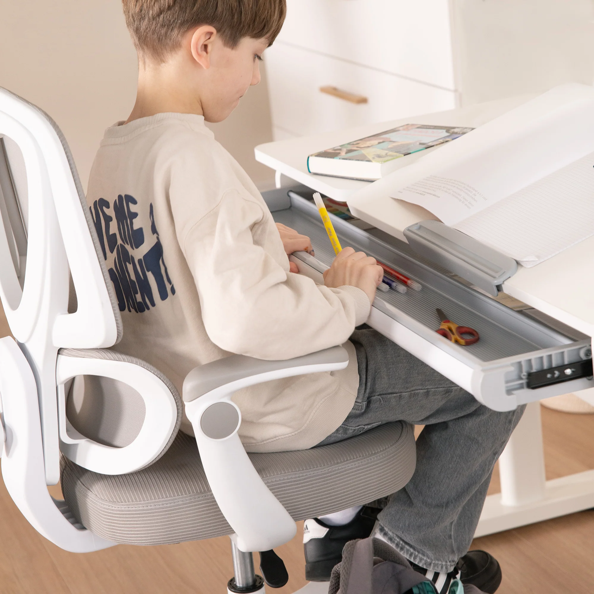 Kinderbürostuhl Smart Grow Premium - Ergonomischer Drehstuhl - Höhenverstellbar - Weiß / Grau - Image 23