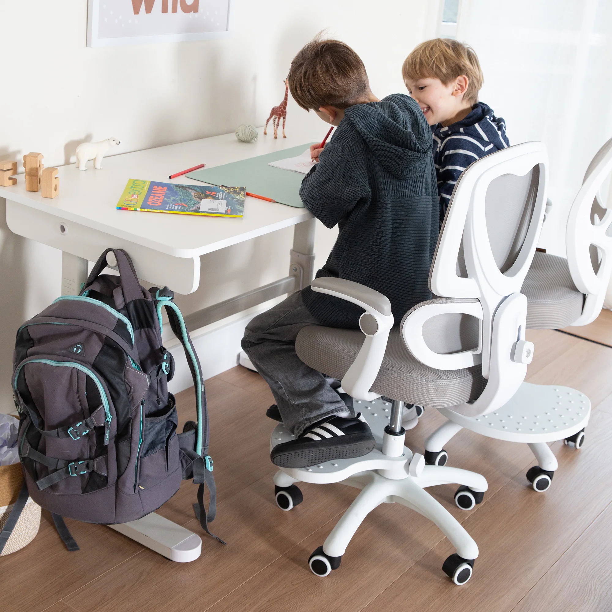Kinderbürostuhl Smart Grow Premium - Ergonomischer Drehstuhl - Höhenverstellbar - Weiß / Grau - Image 29