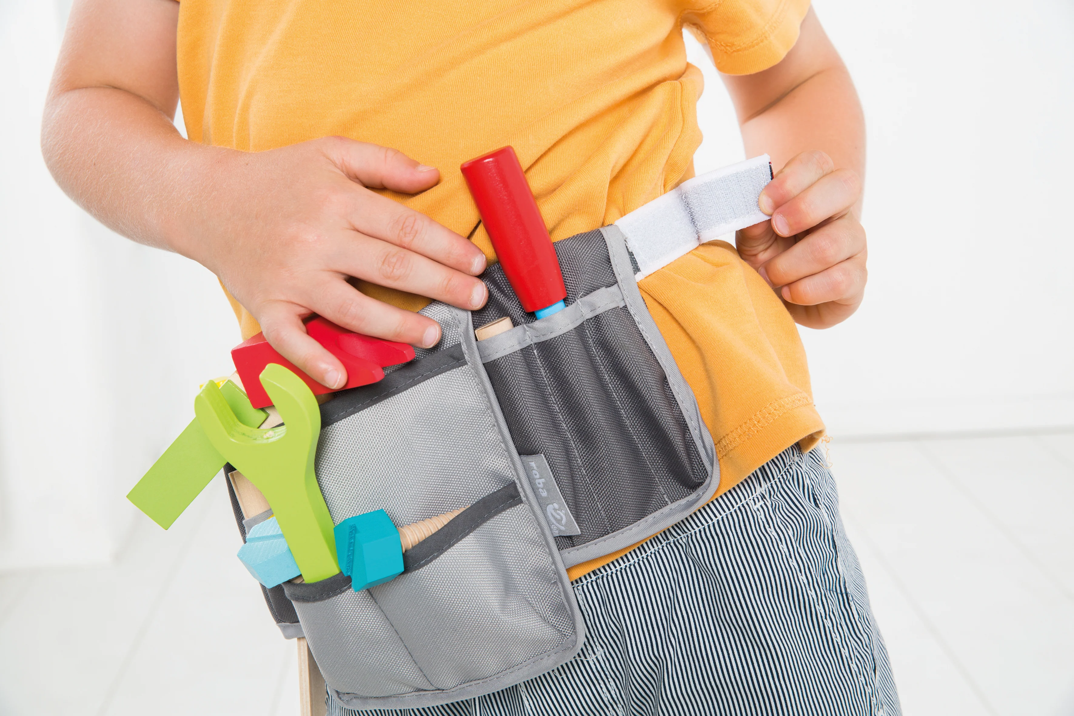 Kinder-Werkzeuggürtel inkl. Werkzeugtasche mit 11-teiligem Werkzeug-Set aus Holz, verstellbar - Image 3