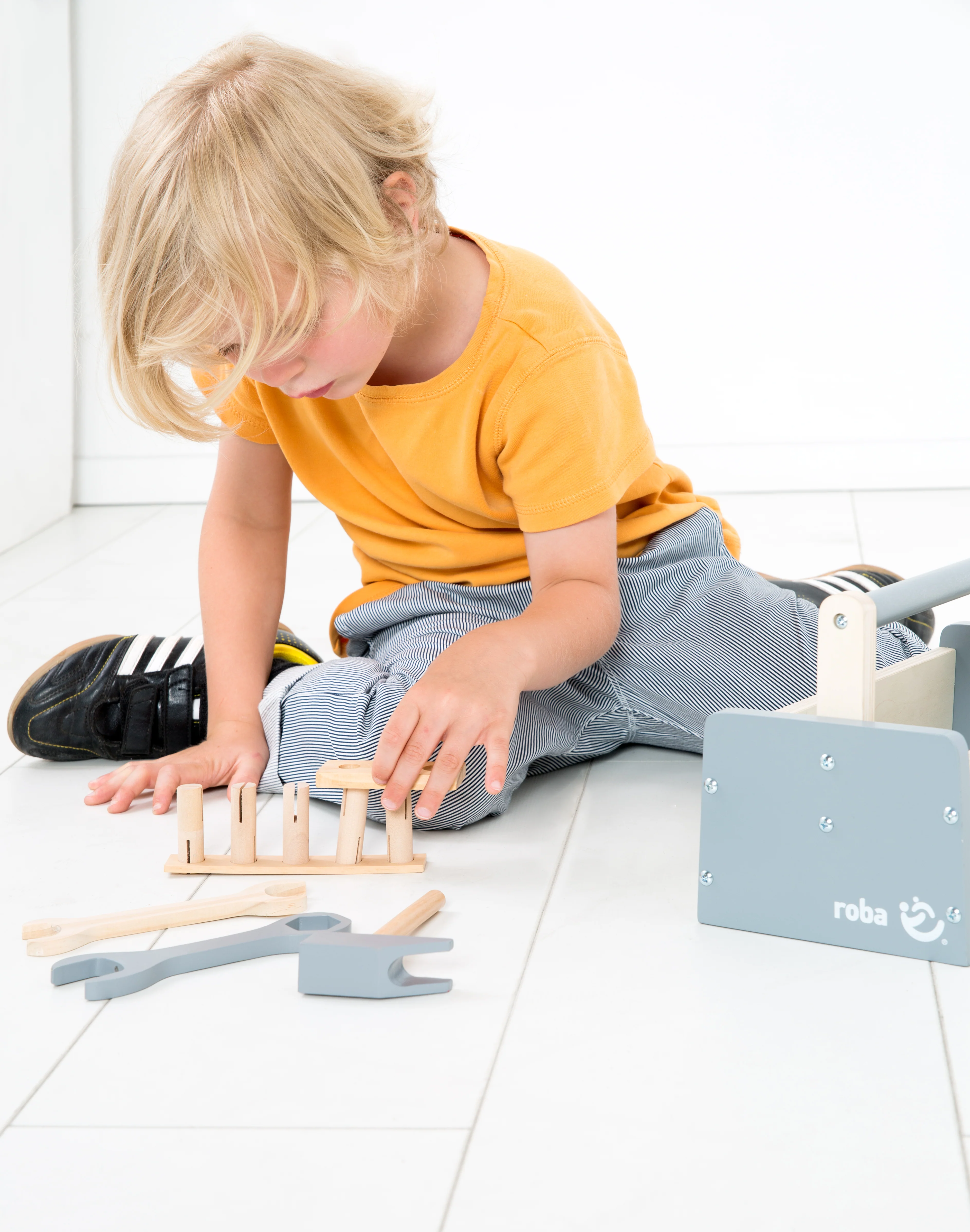 Werkzeugkiste für Kinder, Holzwerkzeugkasten, Holzbaukasten inklusive 22-teiligem Werkzeug - Image 15