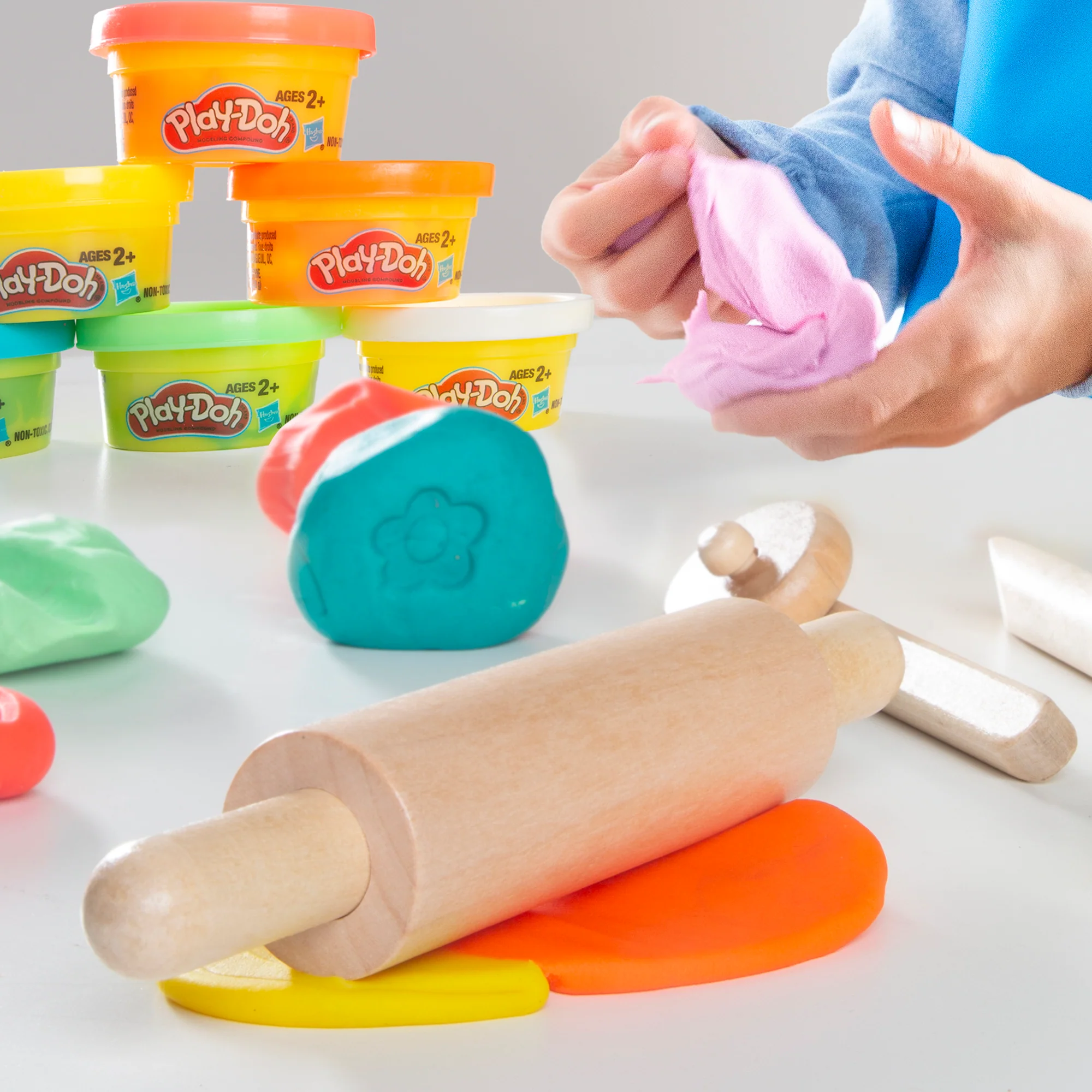 roba x Play-Doh Starterset - 3D-Kreativmatte, Holzwerkzeuge, 6 Knetdosen - Image 5